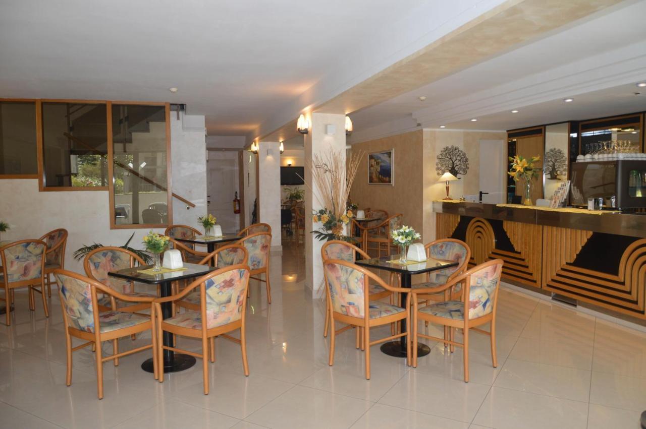 Hotel Karin Marebello المظهر الخارجي الصورة