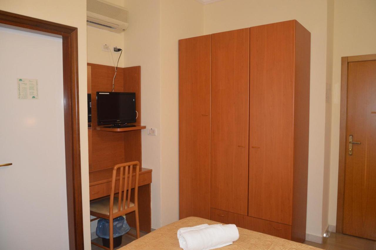 Hotel Karin Marebello المظهر الخارجي الصورة