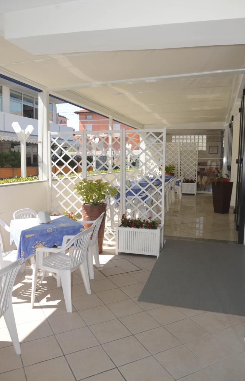 Hotel Karin Marebello المظهر الخارجي الصورة