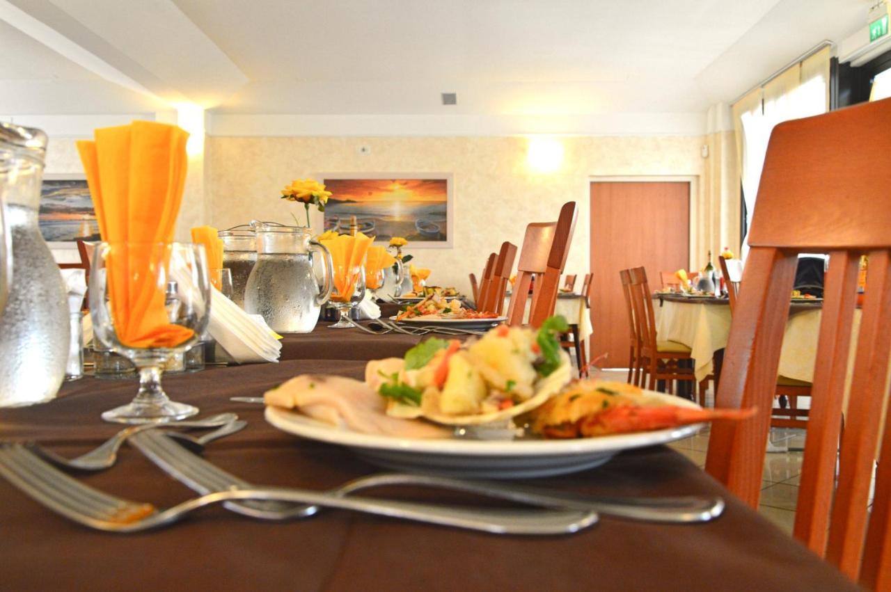 Hotel Karin Marebello المظهر الخارجي الصورة