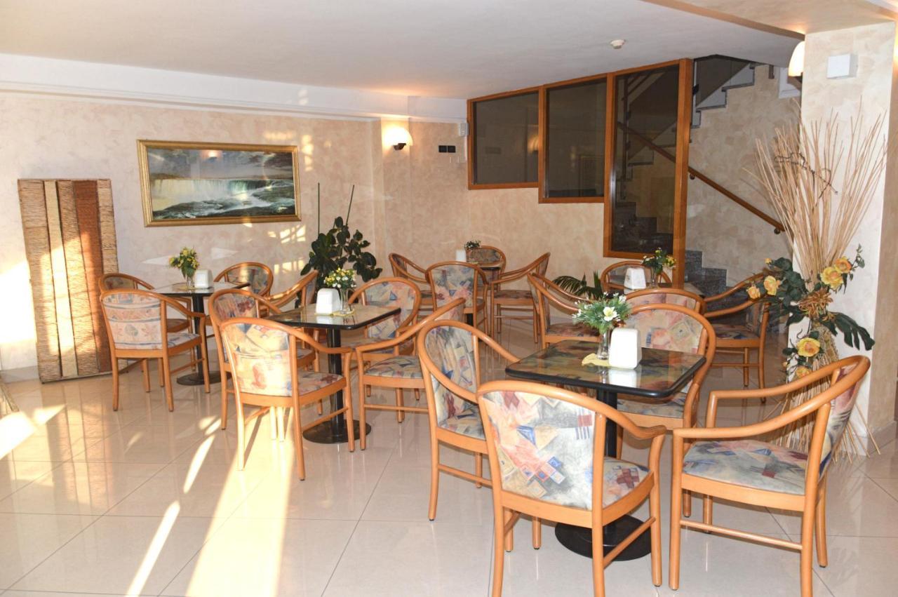 Hotel Karin Marebello المظهر الخارجي الصورة