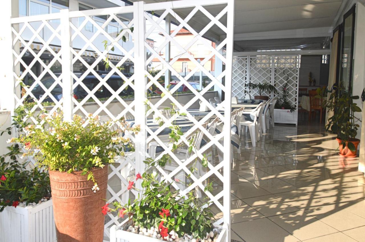 Hotel Karin Marebello المظهر الخارجي الصورة