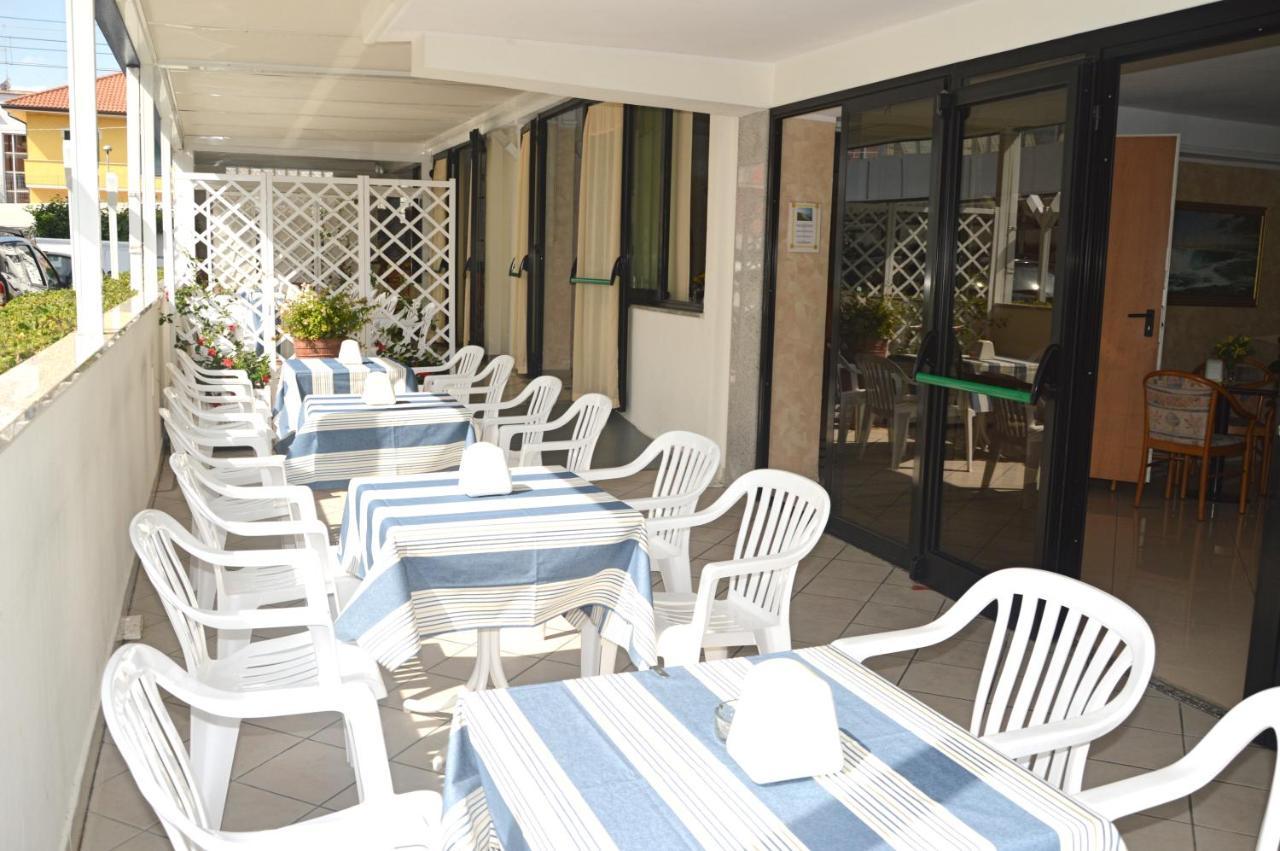 Hotel Karin Marebello المظهر الخارجي الصورة