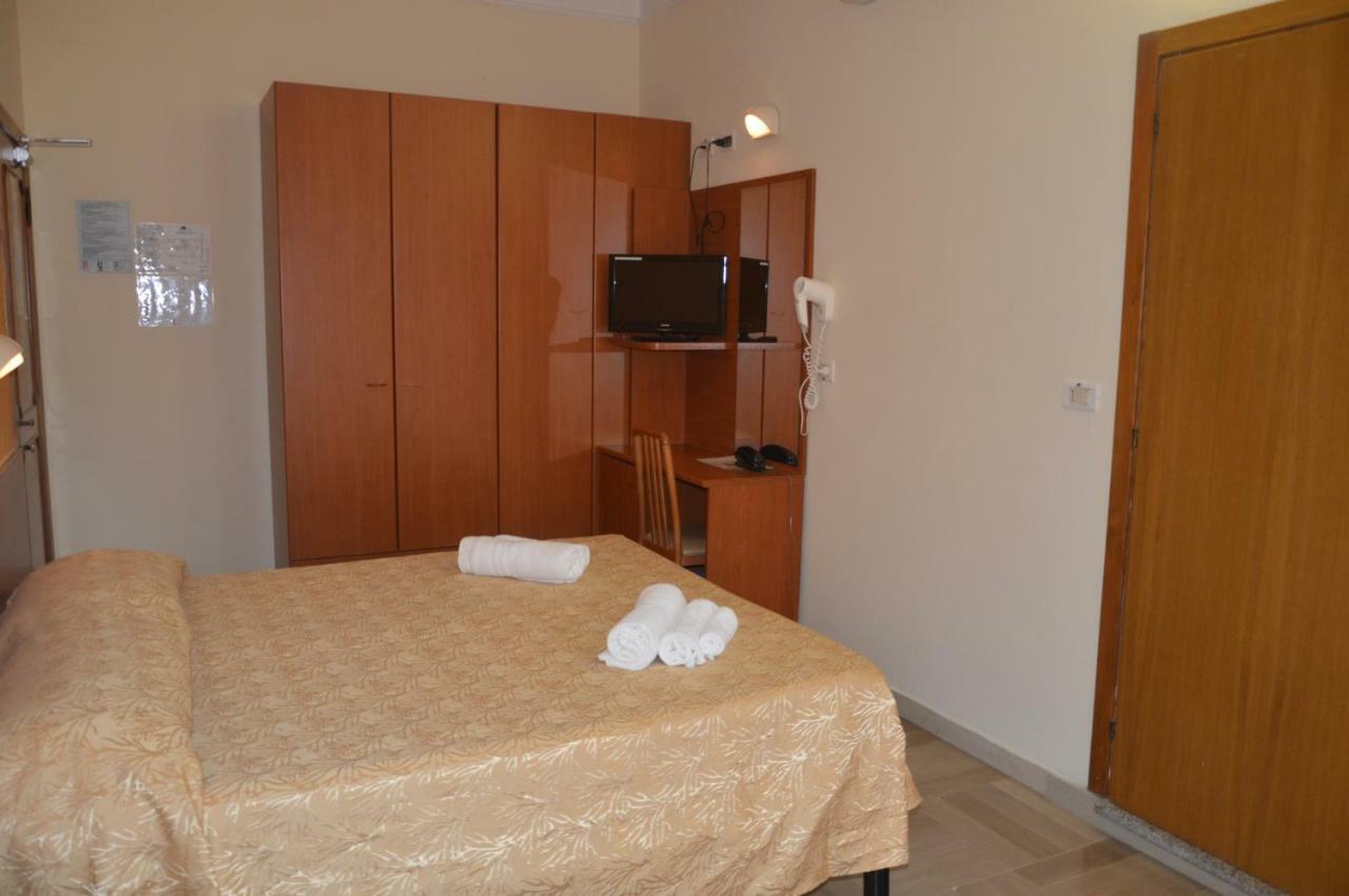 Hotel Karin Marebello المظهر الخارجي الصورة