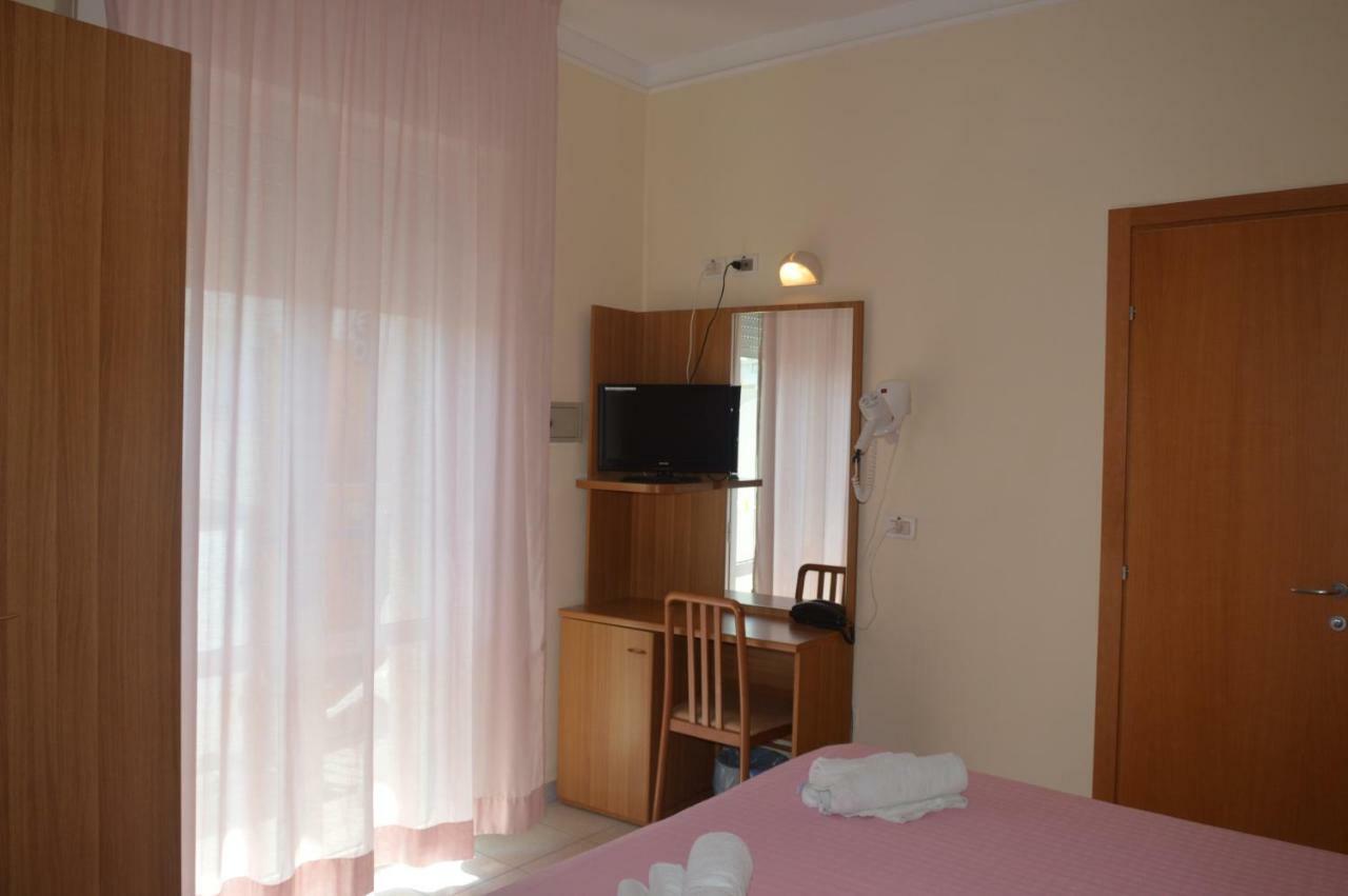Hotel Karin Marebello المظهر الخارجي الصورة
